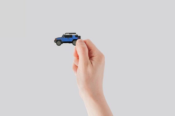 oh, Wanted Studio Brooch - Toyota FJ Cruiser, White & Blue Color, Metal